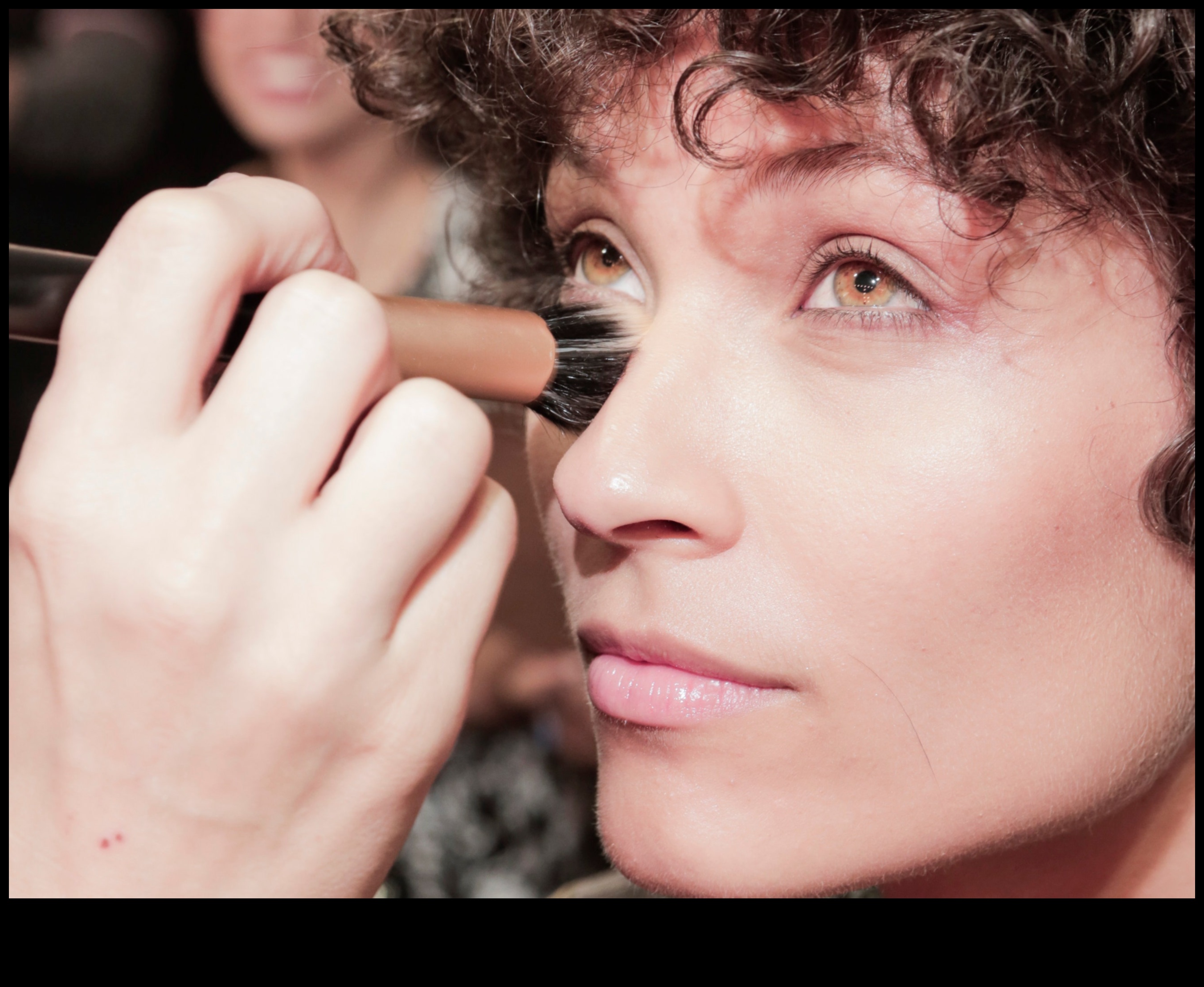 Καθημερινό μακιγιάζ για ανομοιόμορφο τόνο δέρματος: Συμβουλές για μια ισορροπημένη επιδερμίδα